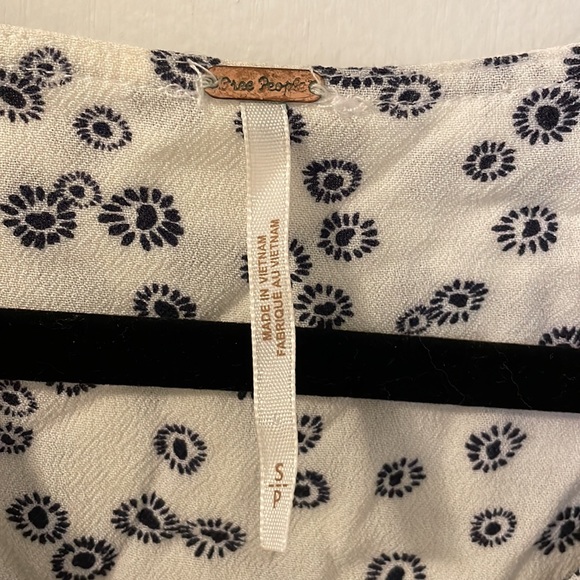Small Free People top - great condition - Picture 3 of 3
